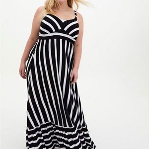 Torrid Super Soft Knit Black & White Maxi Dress